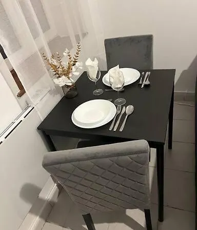 Centre De Quentin Apartment